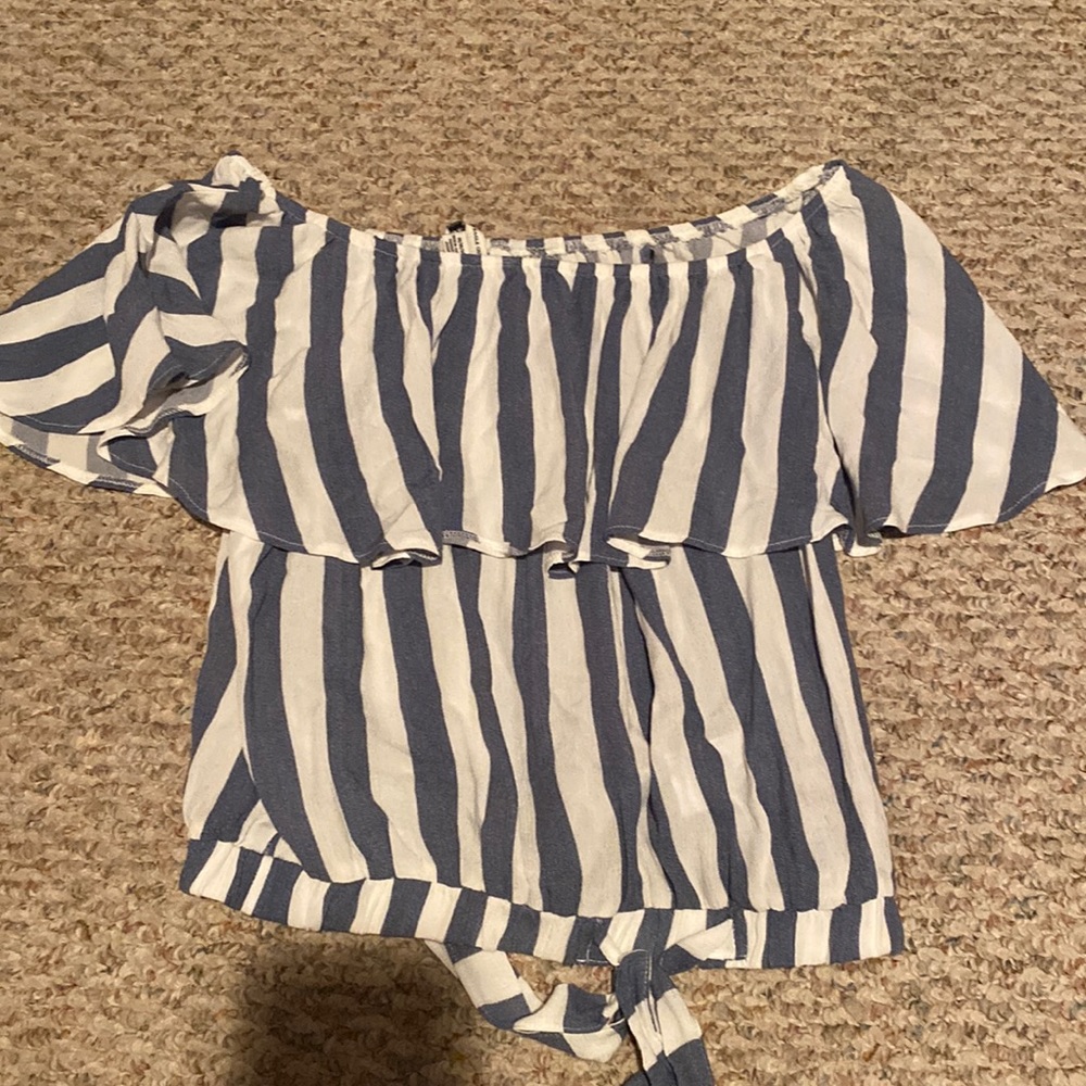 American Eagle off the shoulder top